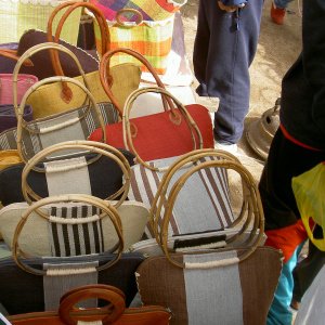 Bag - Buying bags at the market in Antananarivo